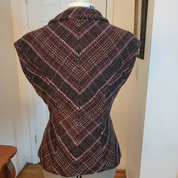 CAbi Cinch It Up Vest - Picture 4 of 9